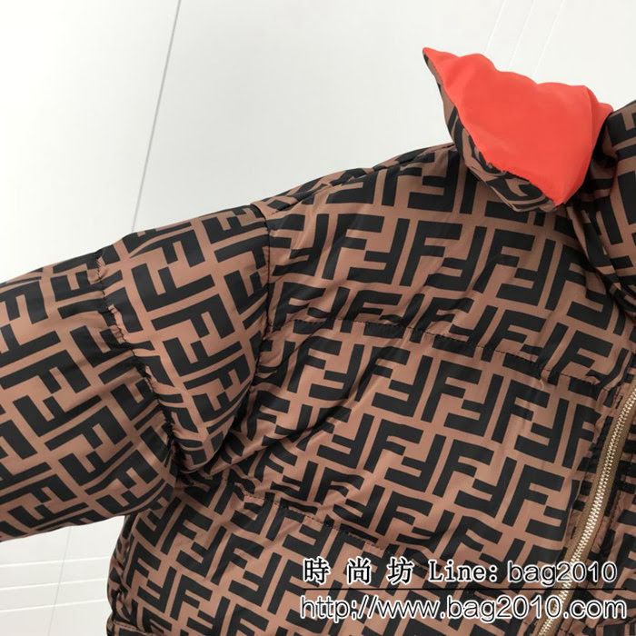 FENDI芬迪 18Fw秋冬新款 專櫃同步明星同款 FF圖案橙色 兩面穿棉服 寬鬆舒適麵包服 ydi2221